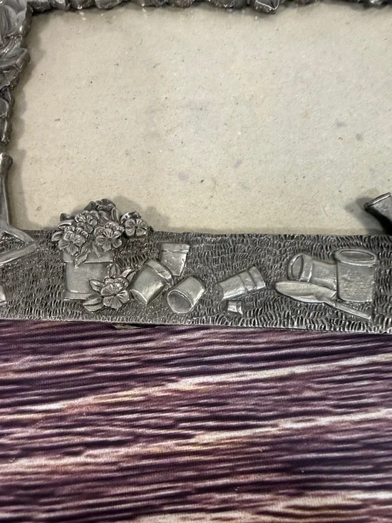 Perfect Art Nouveau Pewter Garden Theme Silver Photo Frame. Watering Can Flowers - Picture 8 of 16